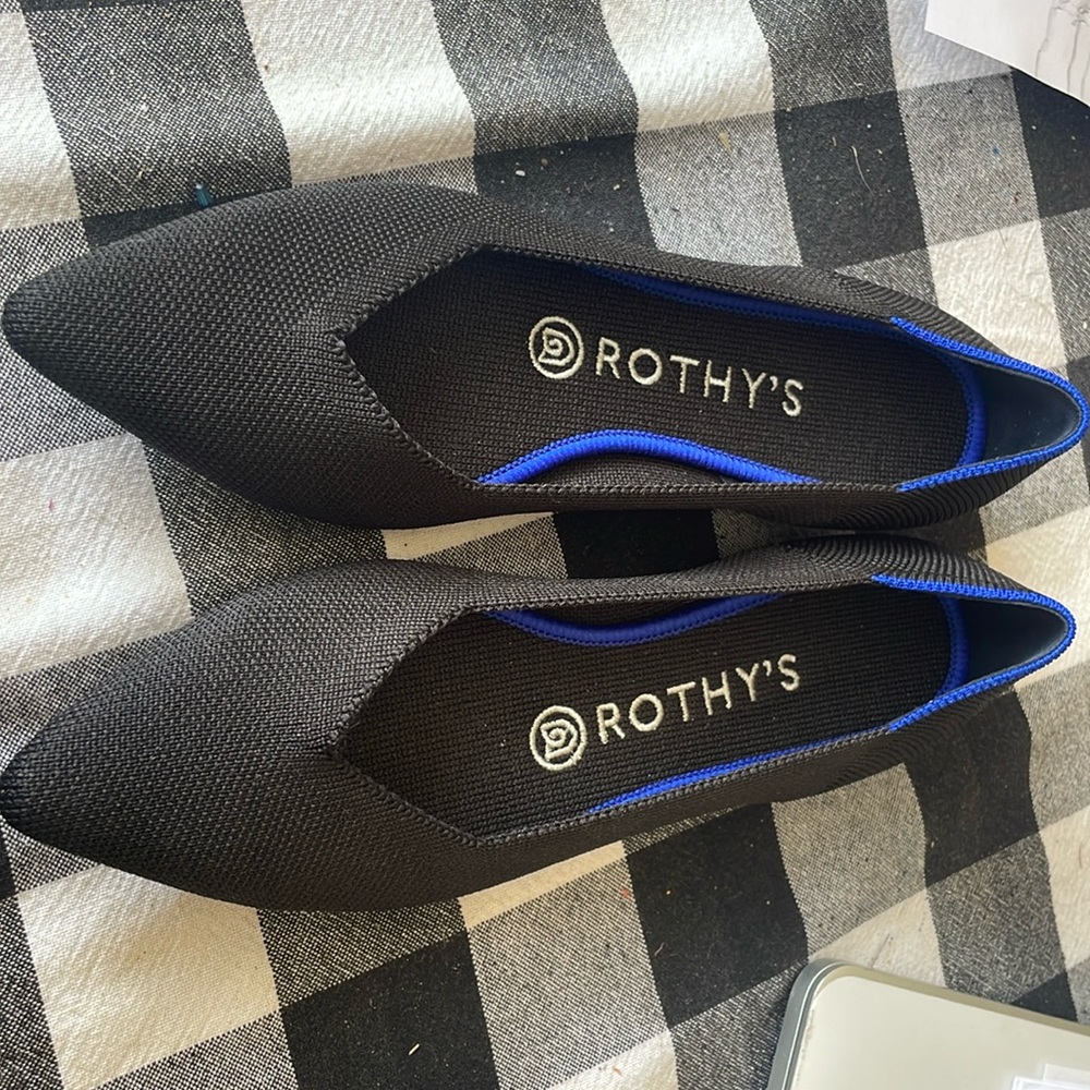Rothy’s black pointed-toe flats